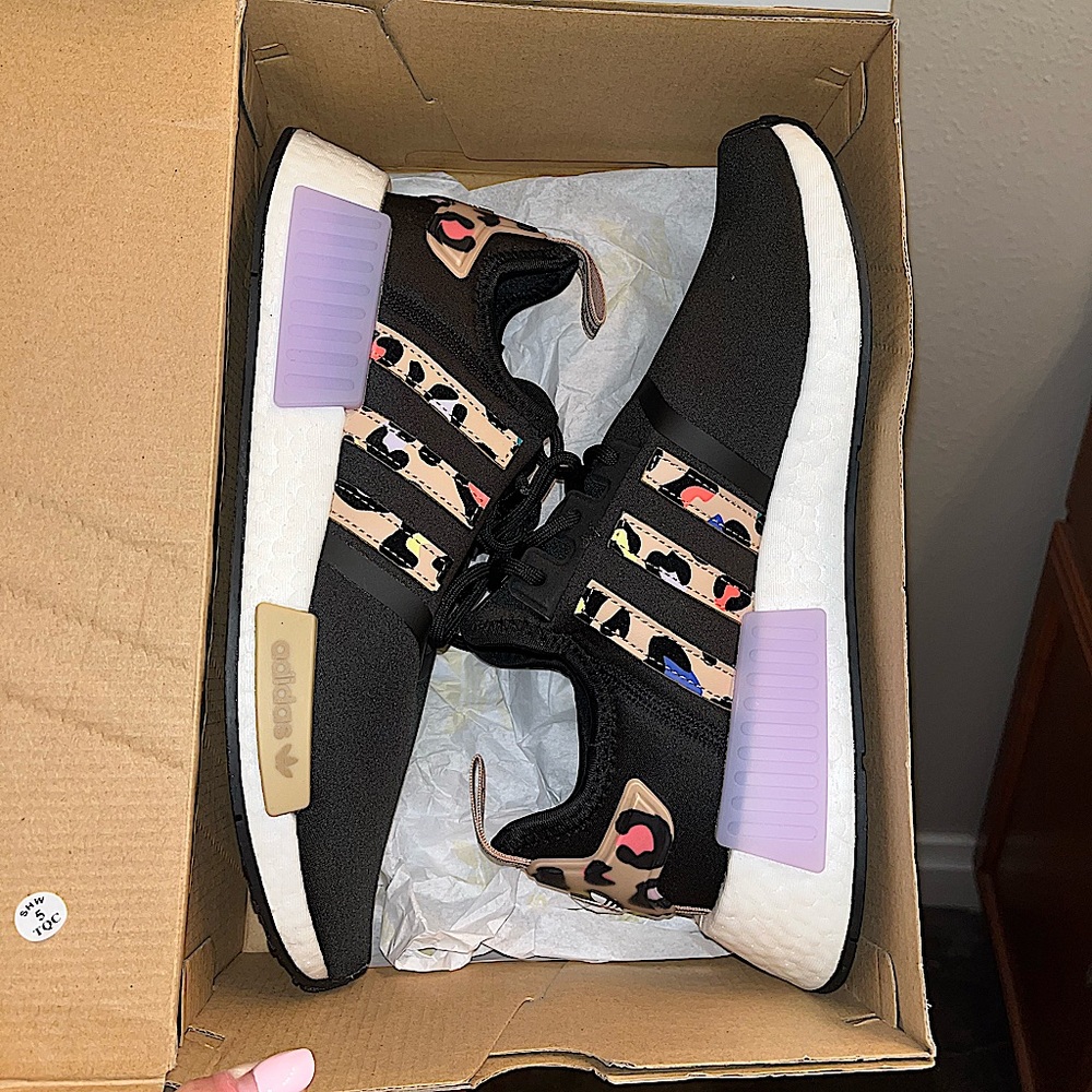 NMD_R1 W ADIDAS BRAND NEW WOMEN’S SNEAKER